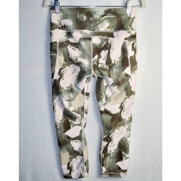 Athleta Ultimate Stash II Capri-Painted Energy Olive Camo Medium - Picture 7 of 7